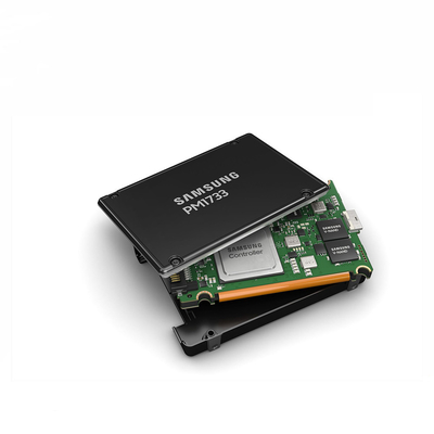 PCIe Gen4 X4 NVMe U.2 2.5 इंच आंतरिक SSD सैमसंग PM1733 SSD 3.84TB