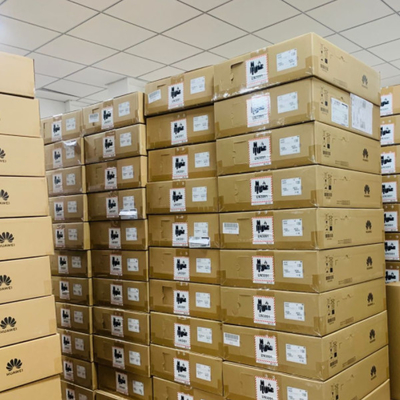 S6730S-S24X6Q Huawei स्विच 24 10G SFP+ 6 40GE QSFP जिसमें 1 600W AC पॉवर सप्लाई शामिल है